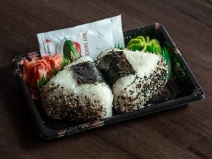 Onigiri I.  (Japán sushi szendvics)