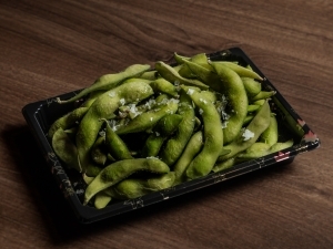 Japán Edamame szójabab tengeri sóval főzve